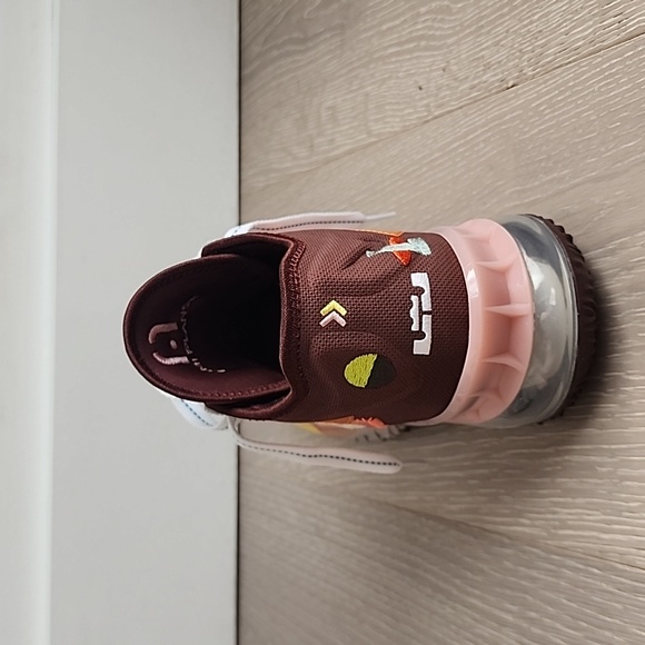 NIKE LEBRON 18 LOW X MIMI PLANGE "MAD KING" shoe women's size 7 - Picture 7 of 10